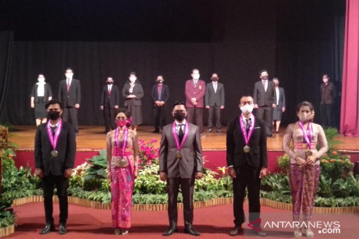 FSP ISI Denpasar yudisium 85 mahasiswa dengan protokol kesehatan ketat