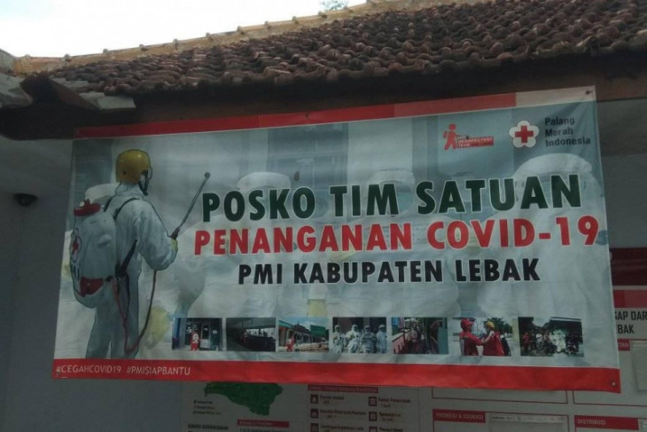 PMI Lebak buka posko penanganan COVID-19, lakukan penyemprotan disinfektan