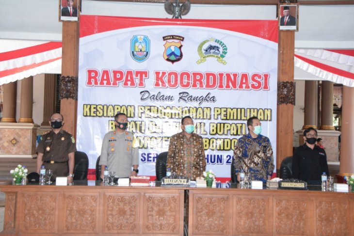 Penandatanganan pakta integritas Pilkada Situbondo aman dan taat protokol COVID-19