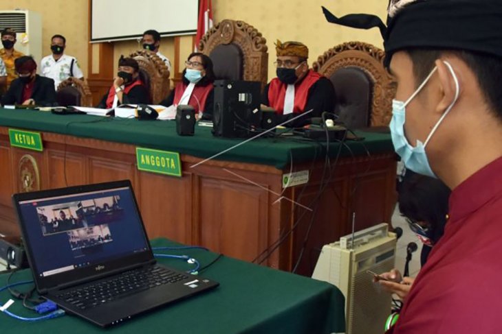 Jerinx jalani sidang perdana