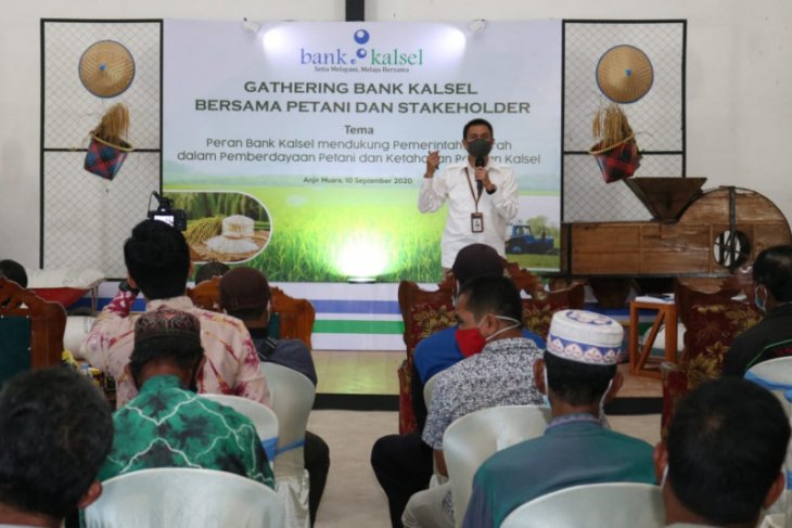 Bank Kalsel tawarkan KUR resi gudang