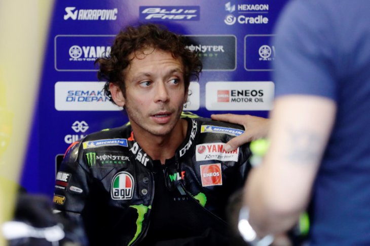Valentino Rossi membantah akan pensiun dari balapan