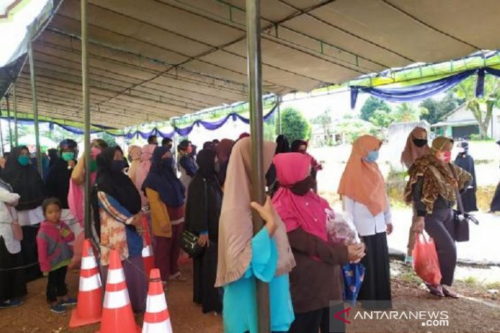 Pemprov Kepulauan Babel gelar pasar murah di tengah pandemi COVID-19