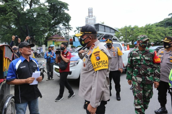 Kapolda Sumut tinjau Operasi Yustisi dan tegur warga tak pakai masker