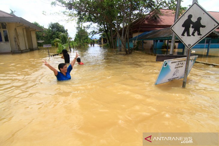 Kota Putussibau terendam banjir