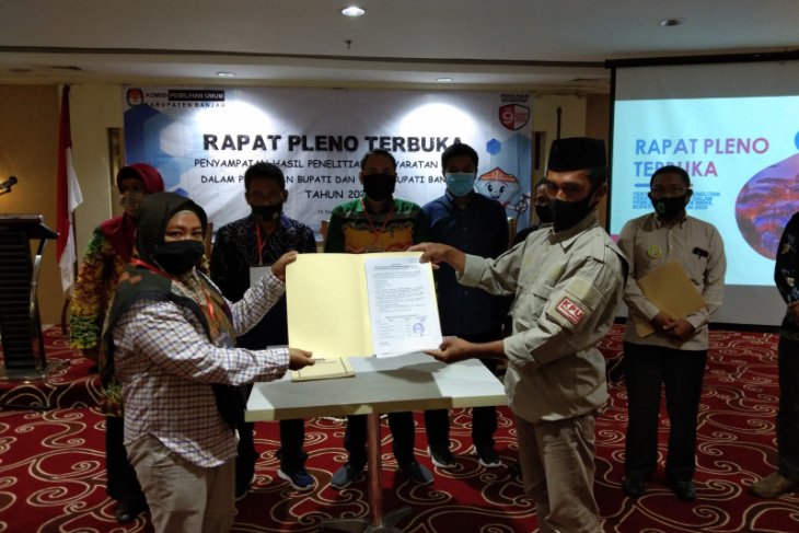 KPU Banjar serahkan hasil penelitian persyaratan bapaslon Bupati Banjar