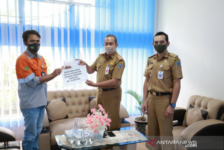PT Antang Gunung Meratus serahkan donasi masker senilai ribuan buah