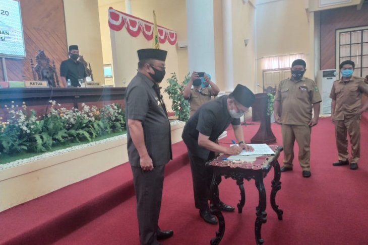 Legislator : Pemerintah Daerah lebih selektif berikan bantuan selama pandemi