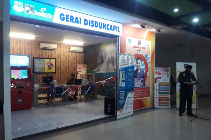 Tangsel buka dua gerai Disdukcapil di pusat perbelanjaan