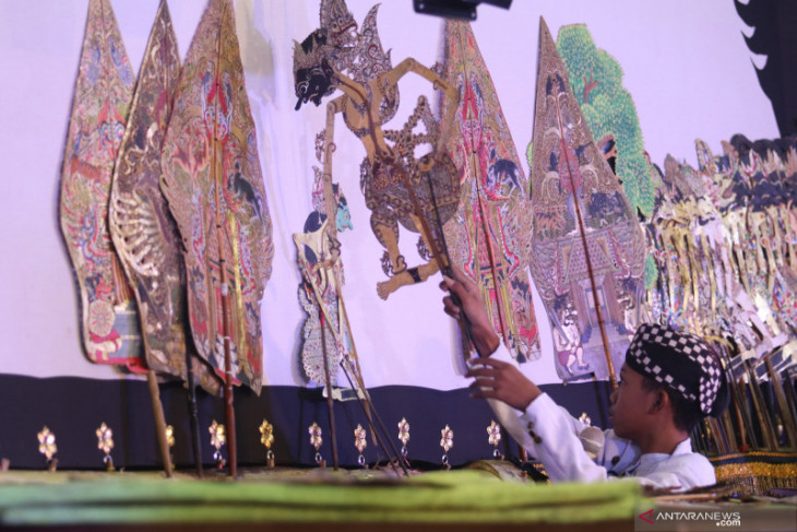 Regenerasi pelaku kesenian wayang kulit