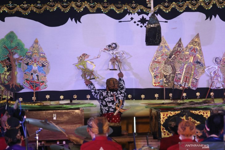 Regenerasi pelaku kesenian wayang kulit