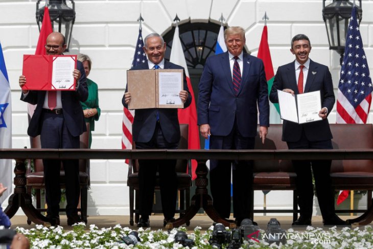 Sejumlah senator AS berusaha hentikan Donald Trump jual senjata ke UAE