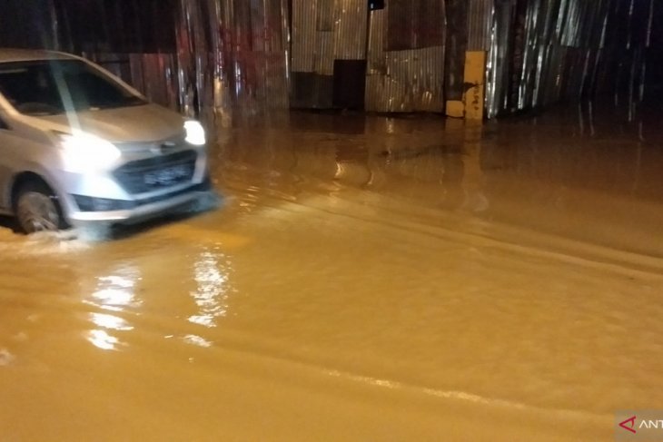 Seorang anak tertimbun longsor hingga meninggal