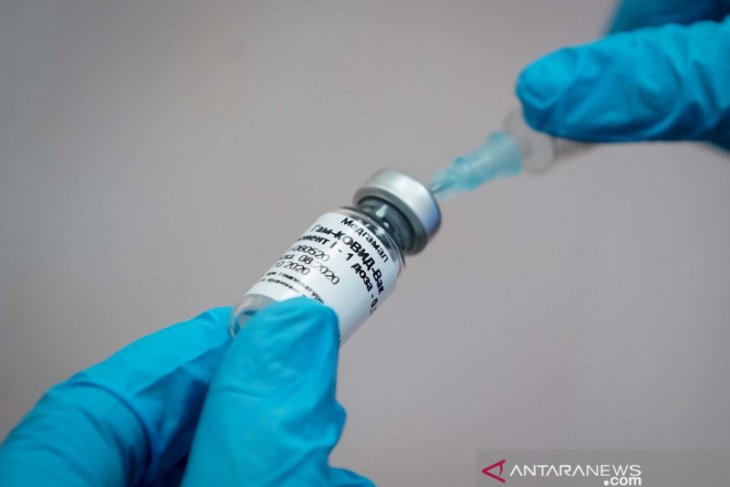 Rusia setuju lanjutkan uji coba vaksin campuran AstraZeneca-Sputnik V