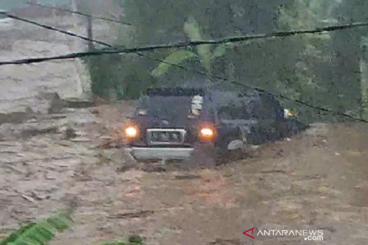 Luapan Sungai Citarik, 12 rumah hanyut dan 85 terendam banjir