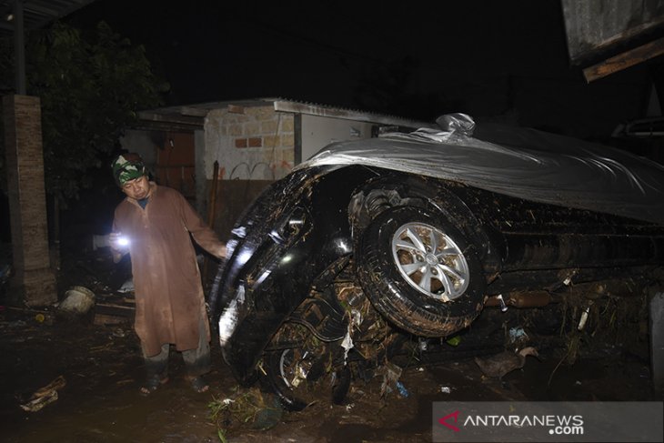 Banjir bandang Sukabumi 