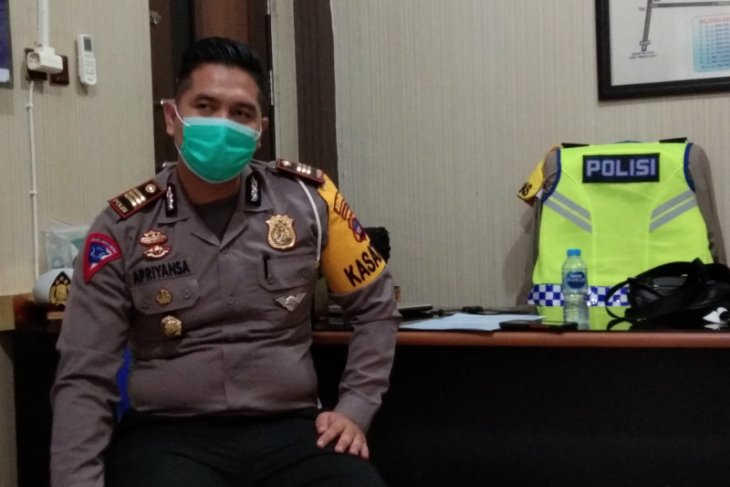 Satlantas siap tilang pengendara motor pakai masker tidak pakai helm
