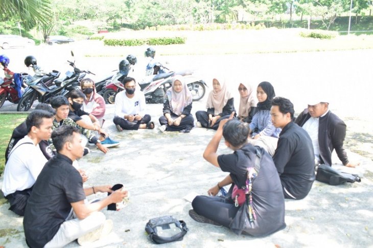 Gubuk Literasi wadahi ide dan fasilitasi karya tulisan para millenial