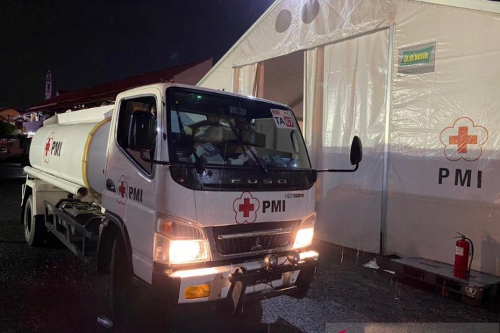 PMI kirim pasokan air bersih ke lokasi bencana banjir bandang Sukabumi