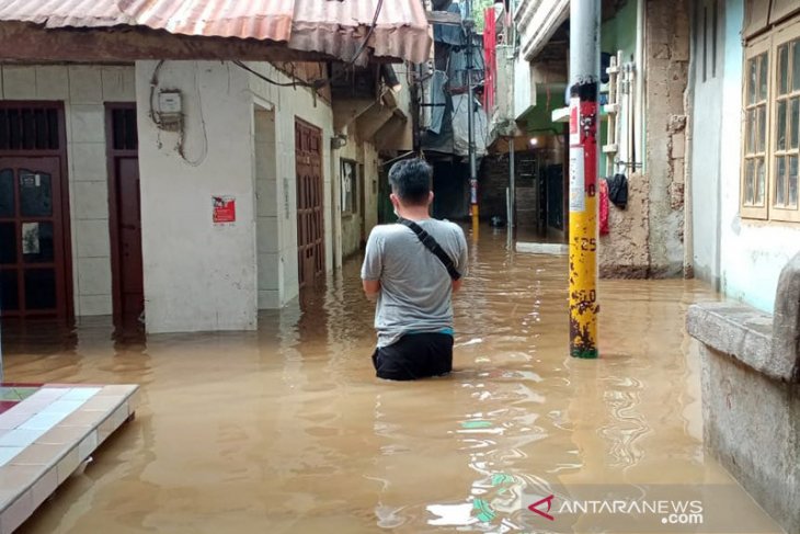 30 KK masih mengungsi akibat banjir di DKI Jakarta