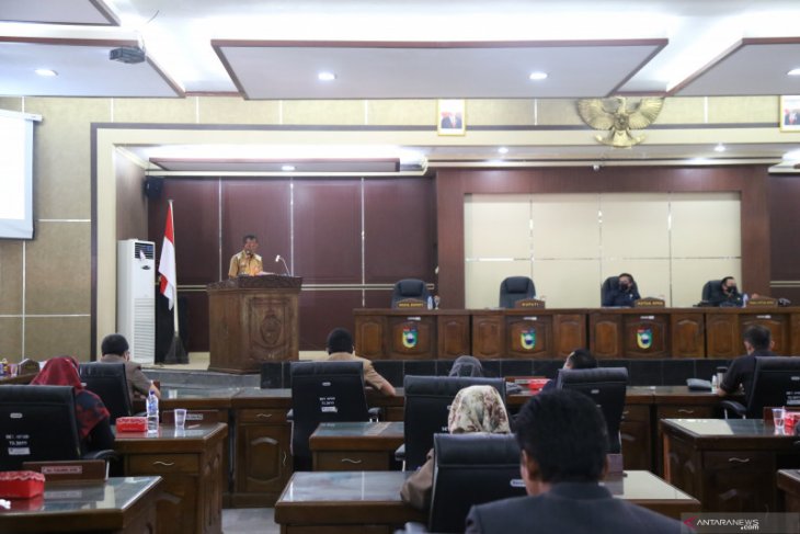 Seluruh fraksi setuju rancangan perubahan APBD 2020 dibahas lebih lanjut.