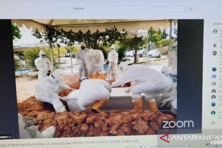 Pemakaman Bian, putra bungsu Wali Kota Jambi dilakukan dengan protokol COVID-19