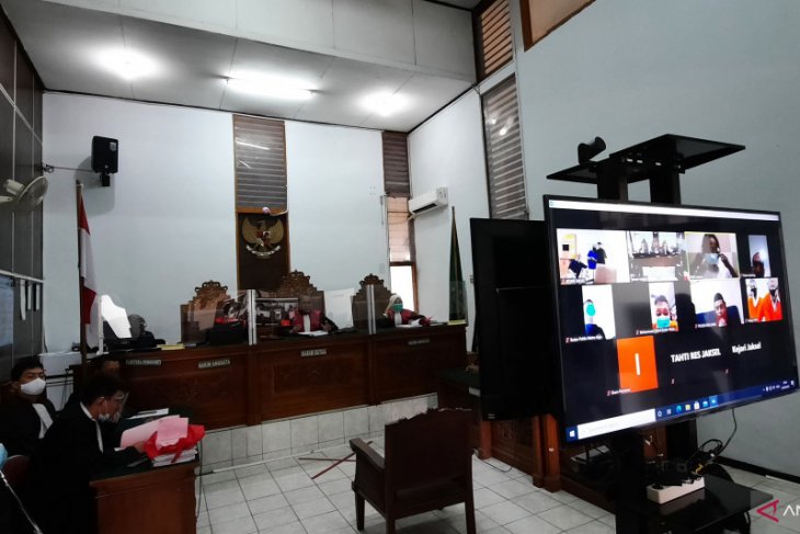Aktor film Dwi Sasono dituntut sembilan bulan pidana penjara rebilitasi