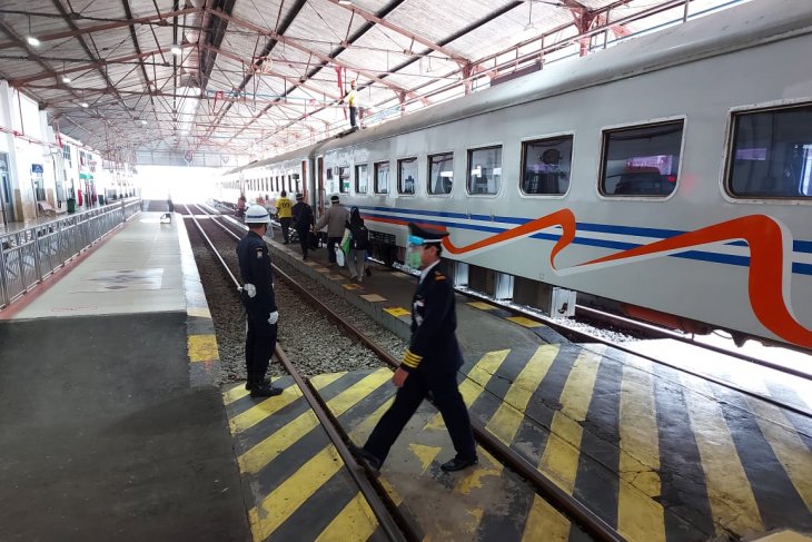 KAI berikan potongan harga tiket kereta jarak jauh