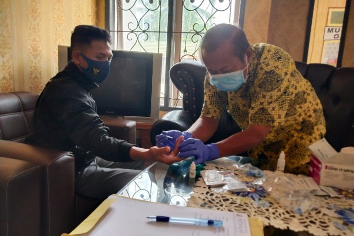 DKPP lakukan tes cepat cegah COVID-19 sebelum sidang di Gorontalo