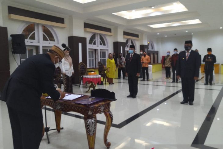Gubernur kukuhkan penjabat sementara bupati Gorontalo-Bone Bolango