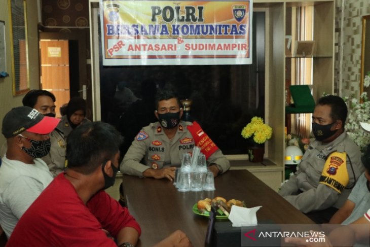 Polresta edukasi komunitas pasar tentang bahaya COVID-19