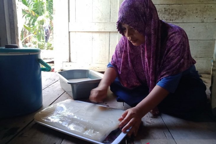 Ulia praktikkan hasil pelatihan untuk produktif di tengah pandemi