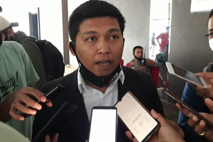 Bawaslu - Pemkot Ternate copot sejumlah APK paslon