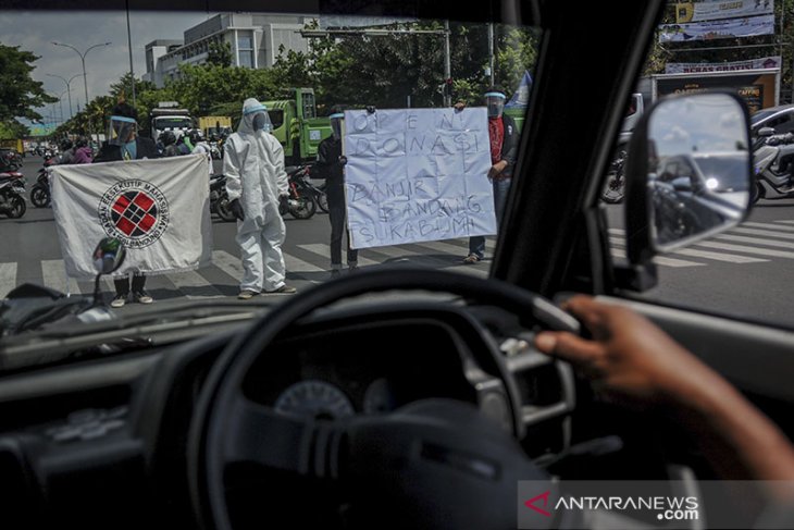 Galang bantuan untuk korban bencana banjir bandang 