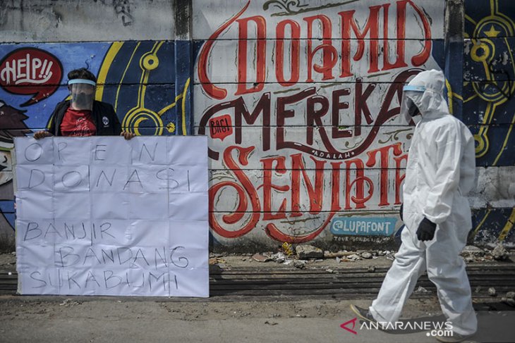 Galang bantuan untuk korban bencana banjir bandang 