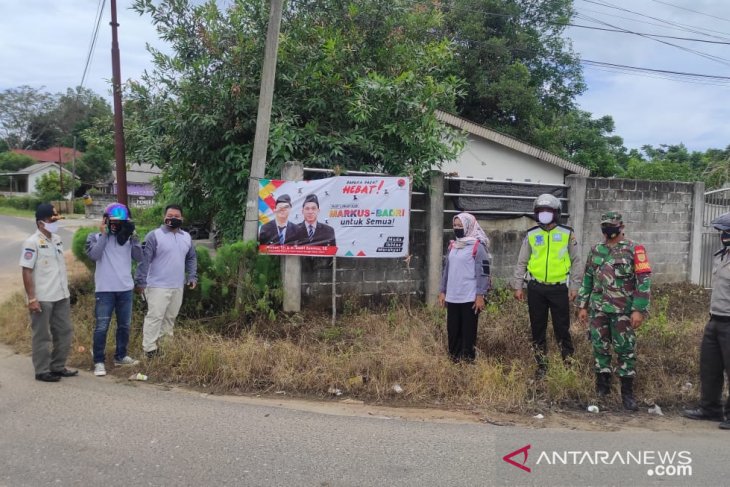 Tim gabungan tertibkan 578 alat peraga kampanye di Bangka Barat