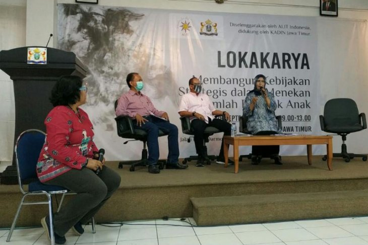 Penggiat kesehatan sambut kebijakan penaikkan cukai rokok