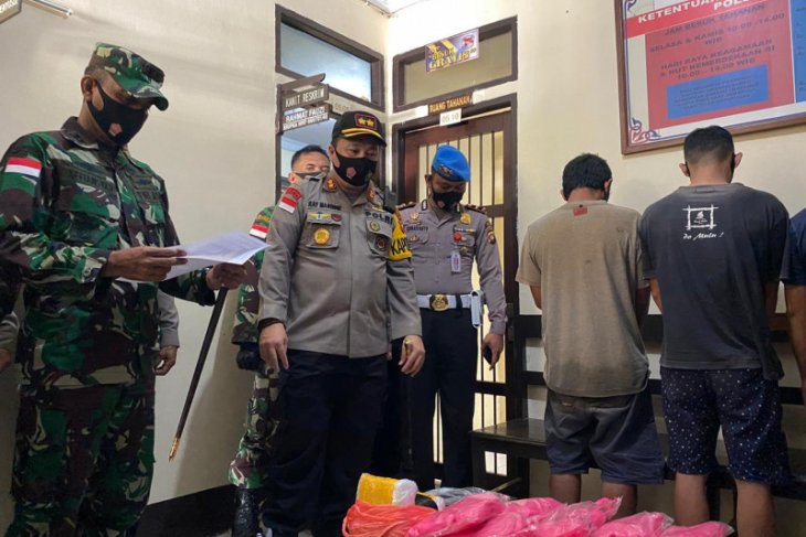 Tim gabungan gagalkan penyelundupan 12 kilogram sabu di perbatasan Indonesia - Malaysia