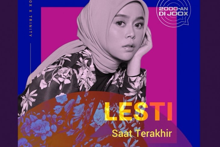 Penyanyi dangdut Lesti berurai air mata nyanyikan