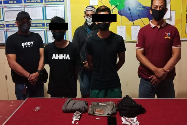 Polisi tangkap dua pelaku kriminal narkoba di Bengkayang