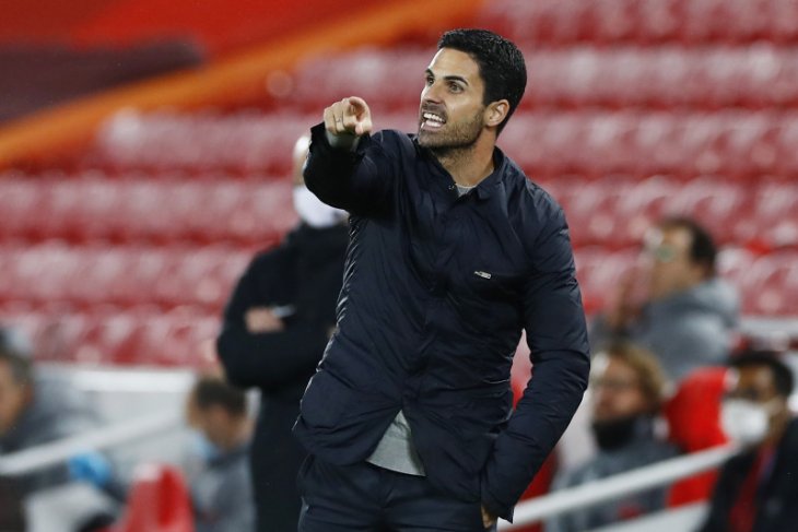 Mikel Arteta pasang badan dan bertanggung jawab atas blunder kiper Bernd Leno
