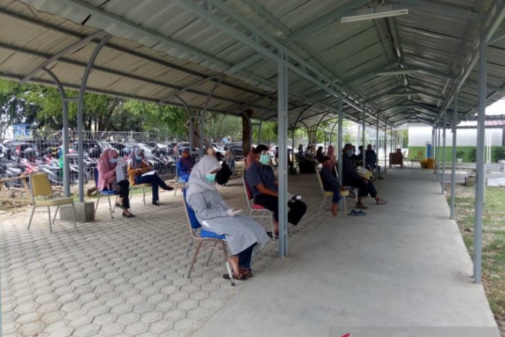 Pengunjung meningkat, RSUDZA pastikan antrian pemeriksaan COVID-19 disiplin