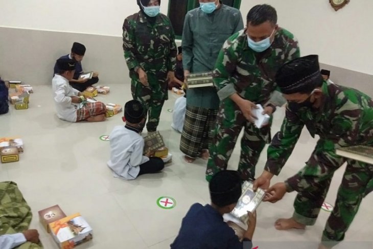 Sambut HUT TNI Ke-75, Kodim 0602/Serang berbagi kebahagiaan bersama anak yatim