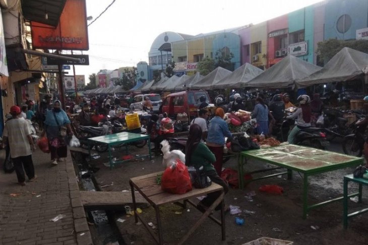 Pemkab Lebak terapkan genap ganjil batasi pedagang pasar Rangkasbitung selama PSBB
