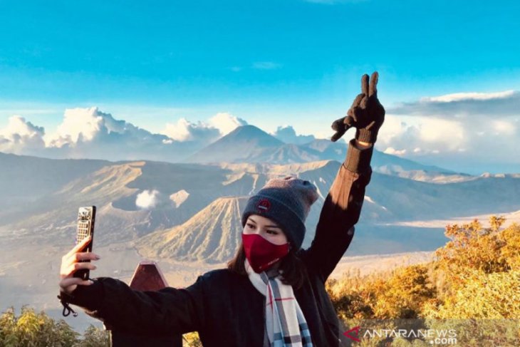Menko Luhut sebut ada peningkatan mobilitas di ritel dan rekreasi