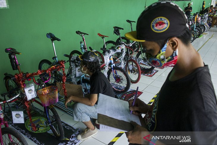 Kontes modifikasi sepeda mini 