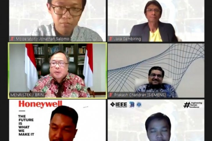 Menristek : Indonesia wajib tingkatkan kemampuan SDM hadapi industri 4.0