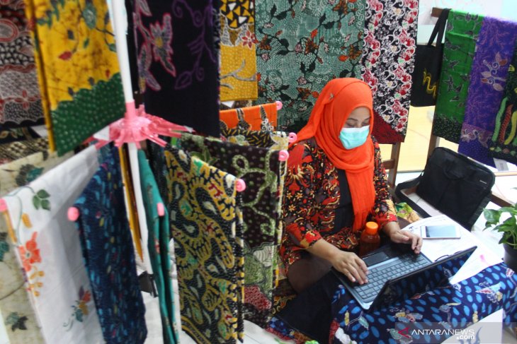 Dorong digitalisasi pasar batik