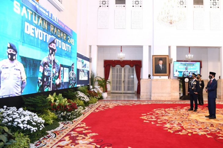 Presiden Jokowi sapa prajurit di perbatasan, tanyakan kelancaran gaji dan tunjangan