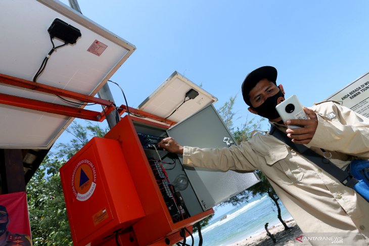 Antisipasi bencana tsunami di pesisir pantai Jawa Timur  
